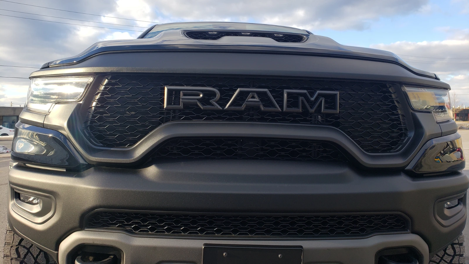 Why Ceramic Coat Carbon Fibre?